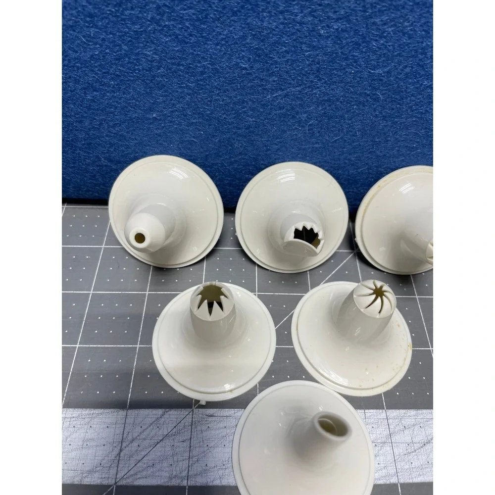 Pampered Chef Easy Accent Decorator 1775 Tips Nozzles ONLY Replacement Parts